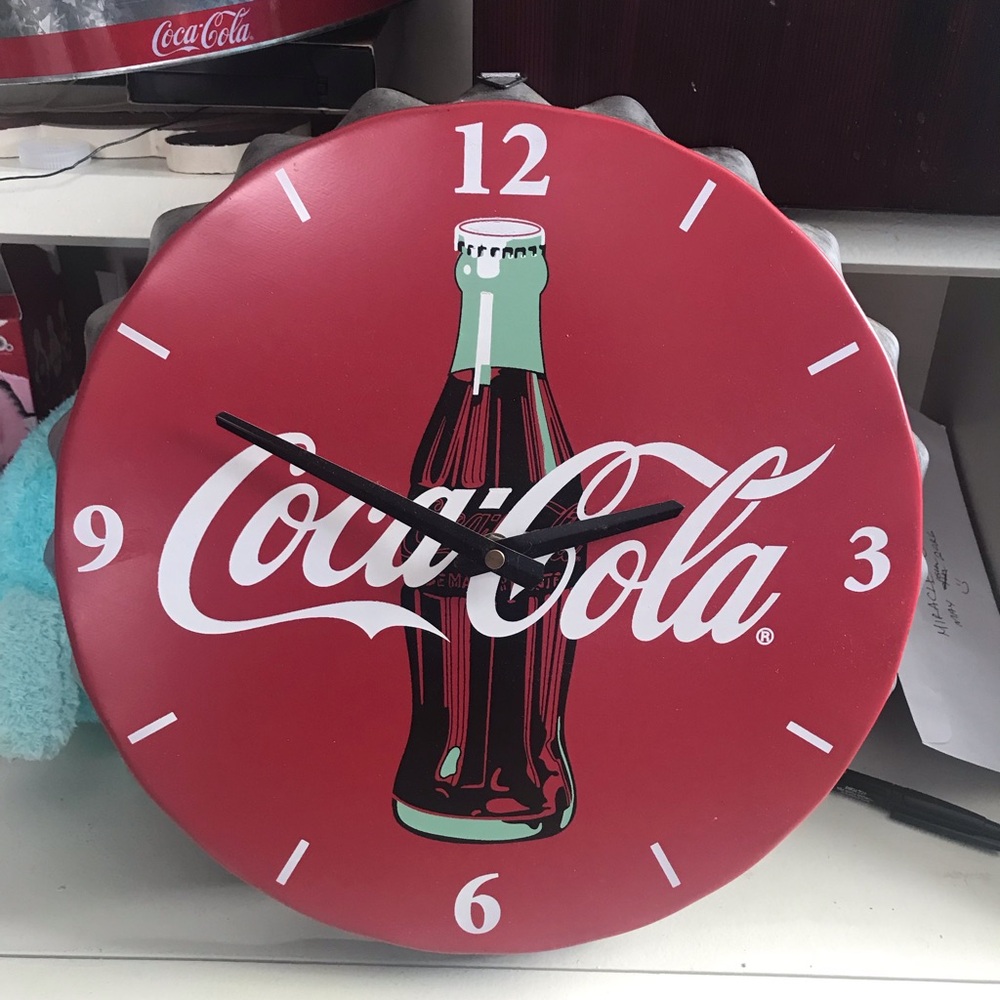 Coca Cola Red Bottle Wall Clock - Retro Home Wall Decor